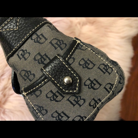 Vintage Dooney & Bourke Signature Logo Bag. - Picture 4 of 7